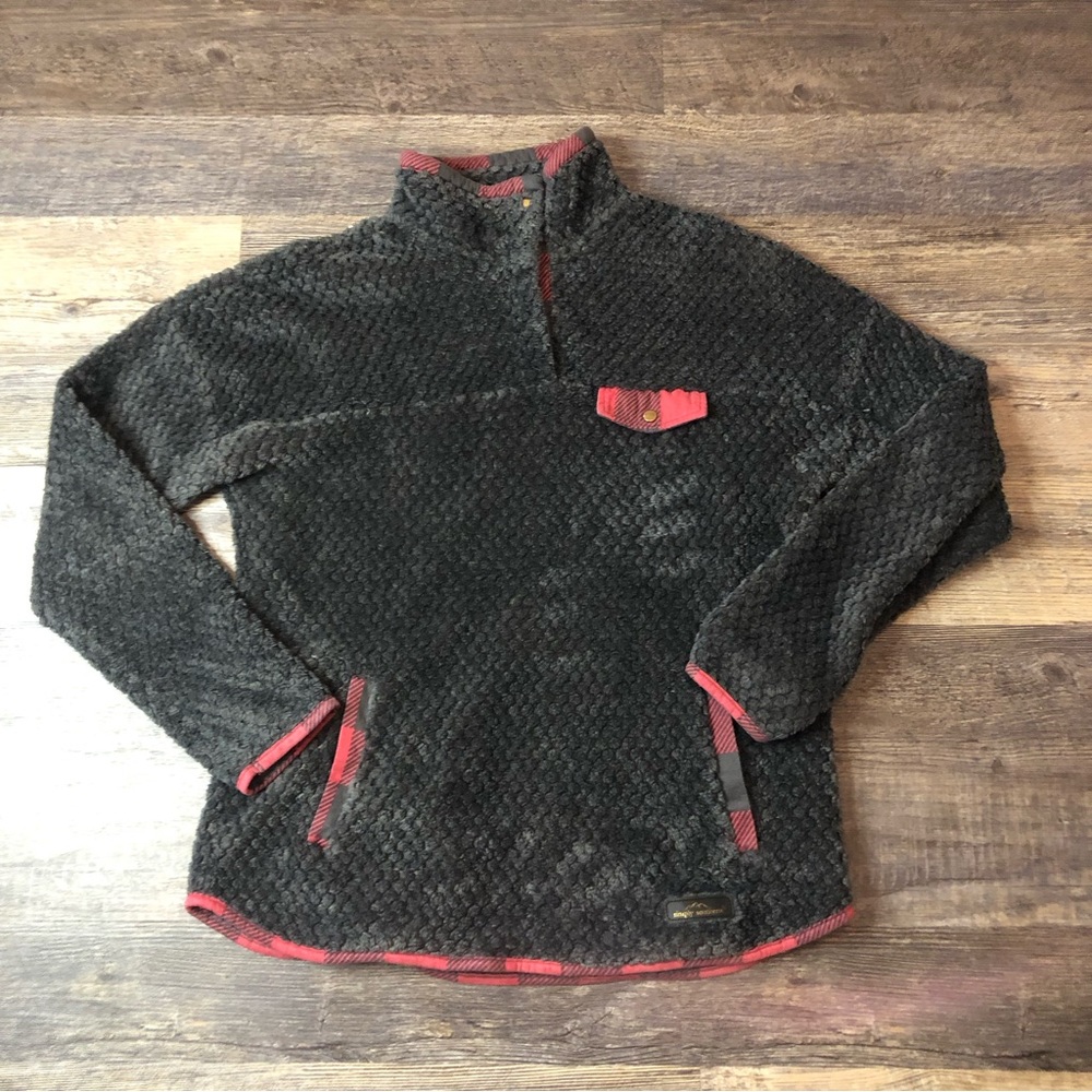 Super Soft Simply Southern Pullover w/ Snaps. EUC sz L.